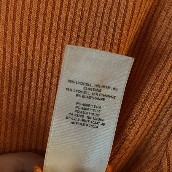 Aritzia Wilfred Free Knit Mock Neck Cropped Top - Picture 4 of 10